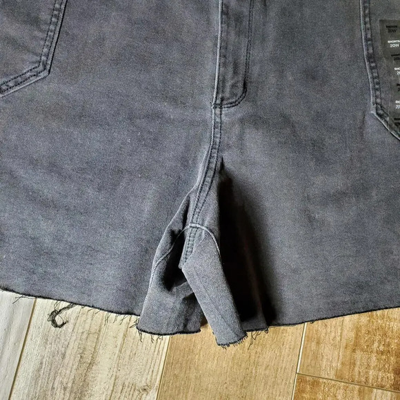 NWT Sonoma Women's Plus Size Black Denim High-Rise Raw Hem Shorts Size 20W - Picture 12 of 12